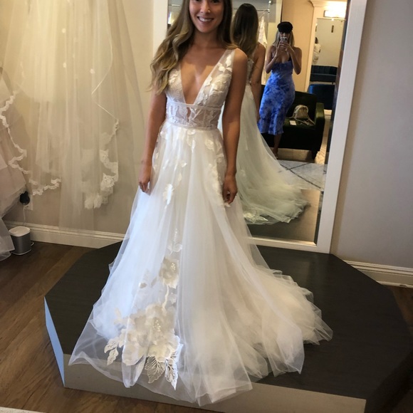 Willowby by Waters Ivory Galatea Wedding Dress - Picture 4 of 14